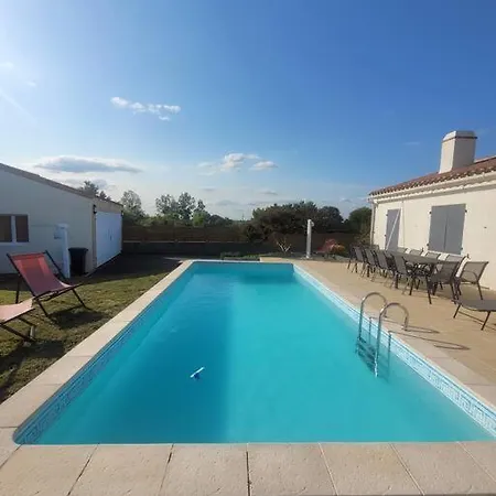 Maison Avec Piscine Chauffee Et Bain Nordique *