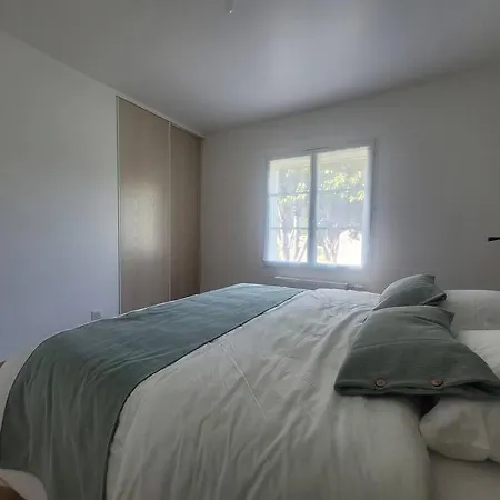 בית נופש Maison Avec Piscine Chauffee Et Bain Nordique שאנטונה