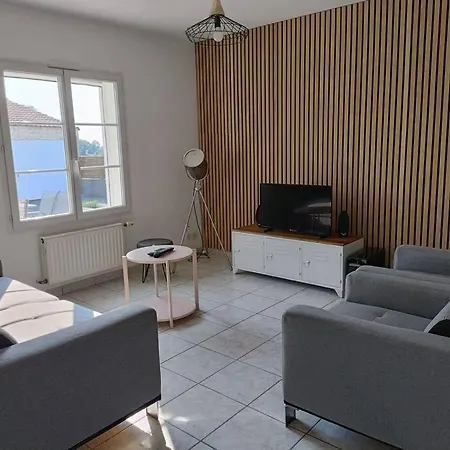 בית נופש Maison Avec Piscine Chauffee Et Bain Nordique שאנטונה