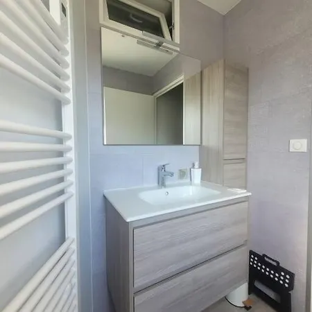 בית נופש Maison Avec Piscine Chauffee Et Bain Nordique *