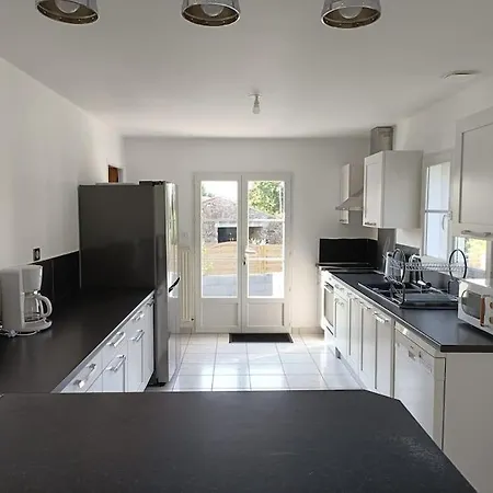 בית נופש Maison Avec Piscine Chauffee Et Bain Nordique