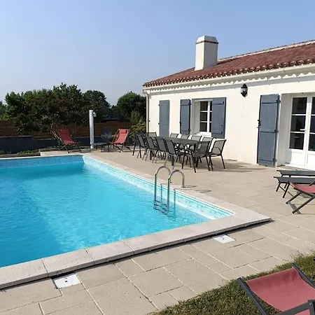 Maison Avec Piscine Chauffee Et Bain Nordique בית נופש